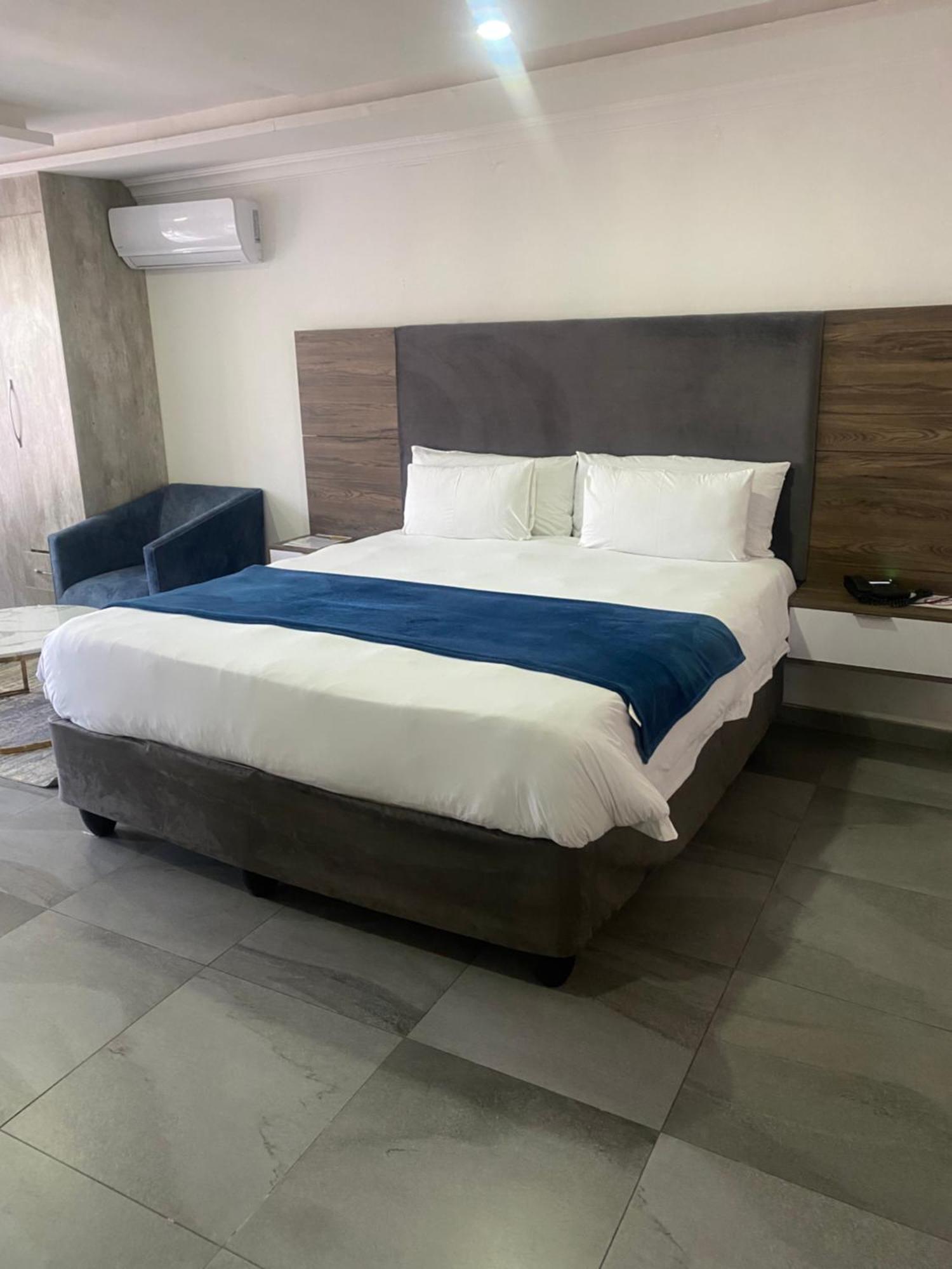 Hotel El Infinito Kempton Park Exterior photo